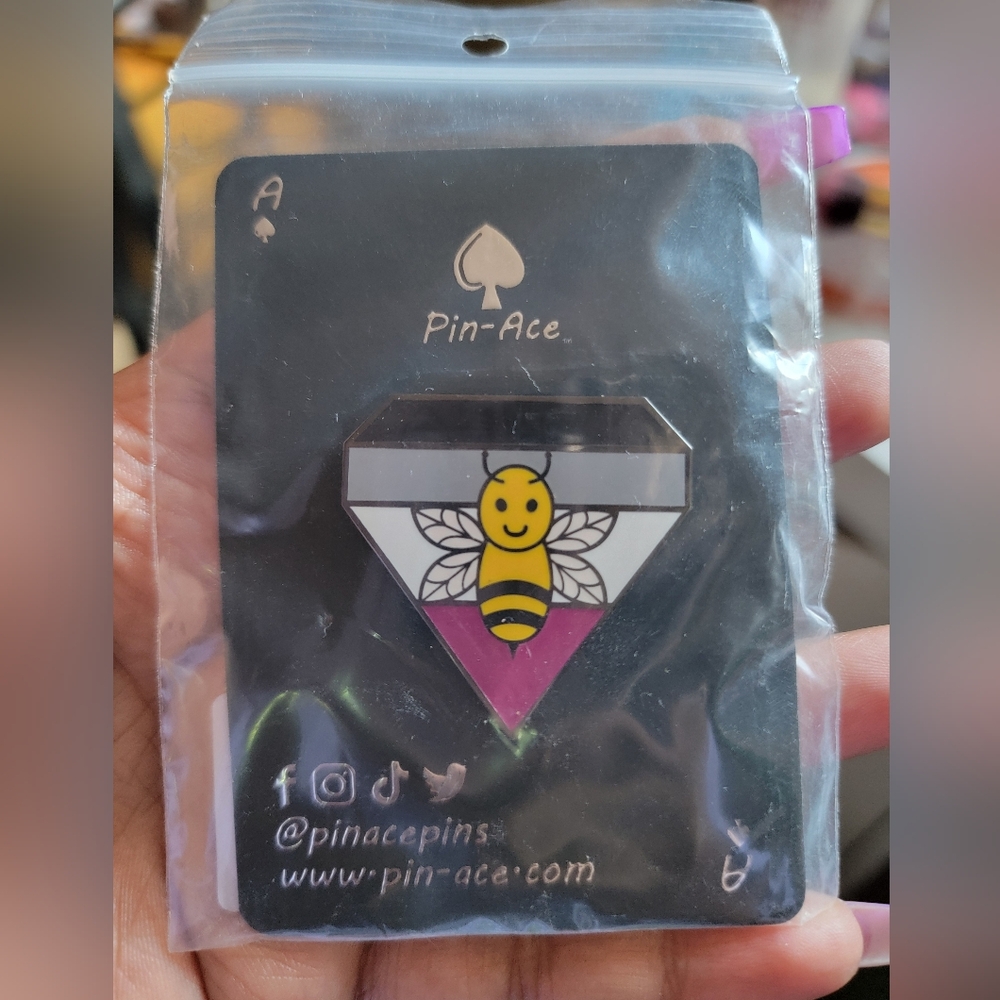 Ace bee enamel pin